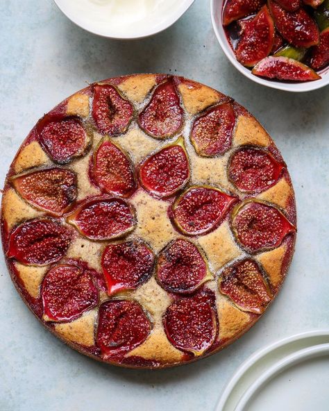 Vic Theng|Food Photographer on Instagram: “Ottolenghi’s Fig, Yoghurt & Almond Cake with Extra Figs - Swipe left for recipe 👉🏼, or find it on the Ottolenghi website. When life gives…” Fig Cake Recipe, Otto Lenghi, Fig Dessert, Fig Bread, Yotam Ottolenghi Recipes, Fig Jam Recipe, Fig Tart, Ottolenghi Recipes, Brunch Cake