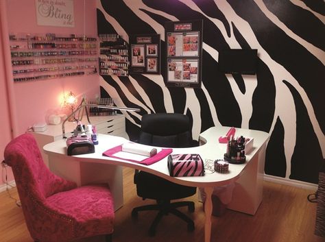 Show (Us) Your...Manicure Tables - Nails Magazine Giant Desk, Nail Room Decor Ideas, Nail Room Ideas Home, Home Nail Salon Ideas, Manicure Station, Nail Room Ideas, Tech Room, Dream Salon, Nail Salon Interior