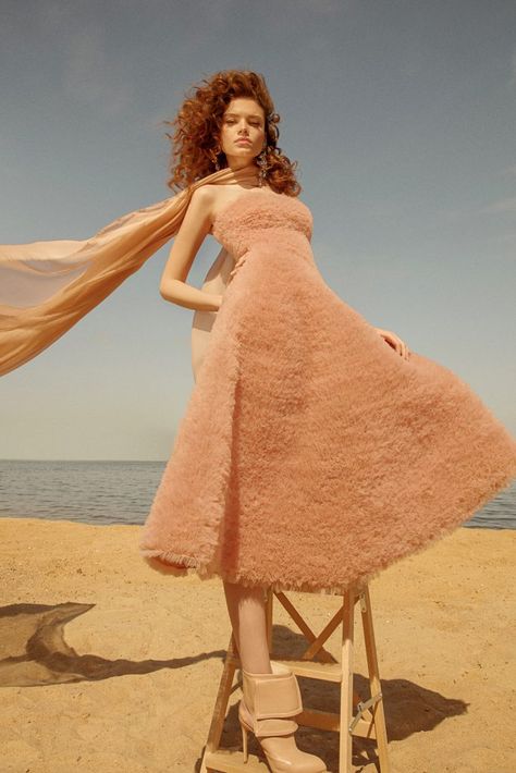 Team Theme, Senior Thesis, Bohemian Travel, Editorial Inspiration, Fashion Textiles, Peach Fuzz, Textiles Fashion, Fashion Pieces, Fashion Editorial