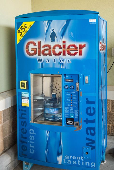 Why I use outdoor filling stations for my family's water - The Ashmores Blog Water Machine, Water Business, Water Dispenser Design, Ice Vending Machine, Mineral Water Brands, Save Water Poster, Minimal Lamp, Vending Machine Design, Juice Bar Design