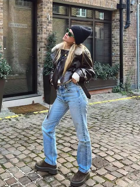 13 Winter Outfit Ideas to Spice Up Your Cold-Weather Looks Sophia Richie Outfits, Outfits Hailey Bieber, Sophia Richie Style, Sophia Richie, London 2023, Sheer Leggings, Chic Winter Outfits, Winter Outfit Ideas, Sofia Richie