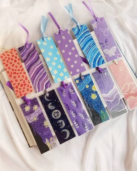 Aesthetic Book Mark Ideas, Bookmarks Handmade Aesthetic, Purple Bookmark, Aesthetic Bookmarks, Aesthetic Bookmark, Knitting Doll, Handmade Bookmarks Diy, Karakter Sanrio, Diy Crafts Bookmarks