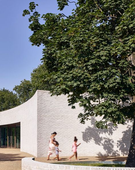 Southwark Park pavilion features curving walls of white brick Curved Brick Wall, Architecture Pavilion, Brick Finish, Park Pavilion, Small Terrace, Brick Architecture, London Park, Architecture Studio, White Brick