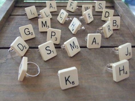 Your Fabulously Frugal Friend : 25 Creative Ways To Reuse Scrabble Tiles Scrabble Pieces Crafts, Scrabble Tile Jewelry, Recycle Items, Game Crafts, Scrabble Tile Crafts, Scrabble Crafts, Upcycled Items, Basket Labels, Wine Glass Tags