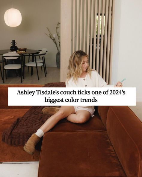 Ashley Tisdale's warm and earthy sofa brings an elevated yet cozy vibe to her living room, and we're spilling on exactly how to get the look here ☕️ (image via @ashleytisdale on instagram) Earthy Sofa, Chocolate Couch, Celebrity Interior Design, Couch Styling, Ashley Home, Small Accent Chairs, Velvet Couch, L Shaped Couch, Her Office