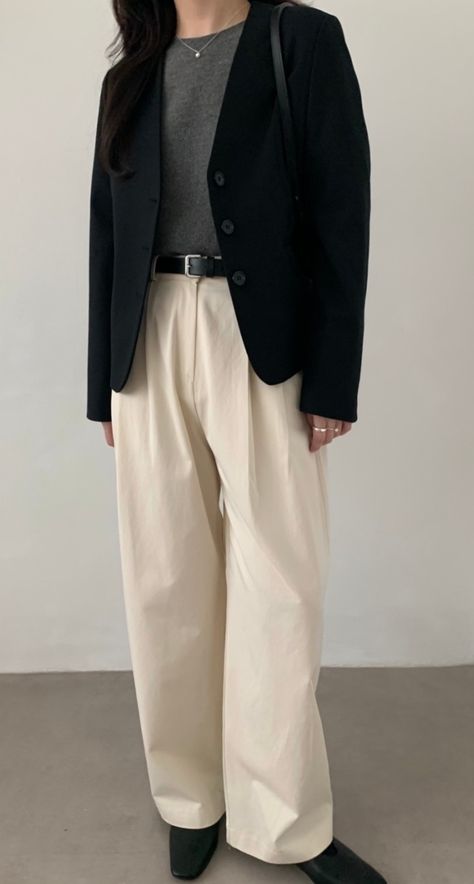 Norm Core Aesthetic, Layer Outfits, Stealth Wealth, Norm Core, Campus Outfit, Simple Casual Outfits, Simple Style Outfits, 가을 패션, Autumn Outfit