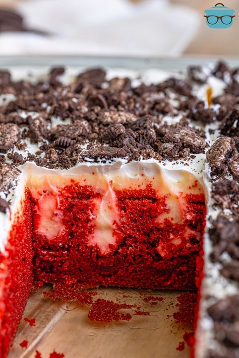 A baking dish with a Red Velvet Poke Cake and a slice missing. Red Velvet Poke Cake Recipe, Cake Recipe Red Velvet, Red Velvet Oreo Cake, Red Velvet Pudding, Red Velvet Cake Recipe Easy, Red Velvet Poke Cake, Red Velvet Cheesecake Cake, Red Velvet Oreo, Pudding Cupcakes