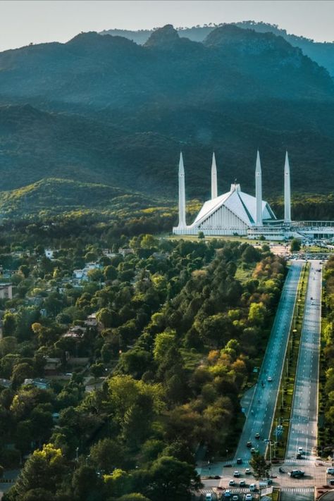 Faisal Mosque Islamabad Beauty, Culture Wallpaper, Hazrat Hussain, Pakistan Nature, Restaurant Seating Design, Pakistan Resolution Day, Pakistan Pictures, Safest Places To Travel, Pakistan Places