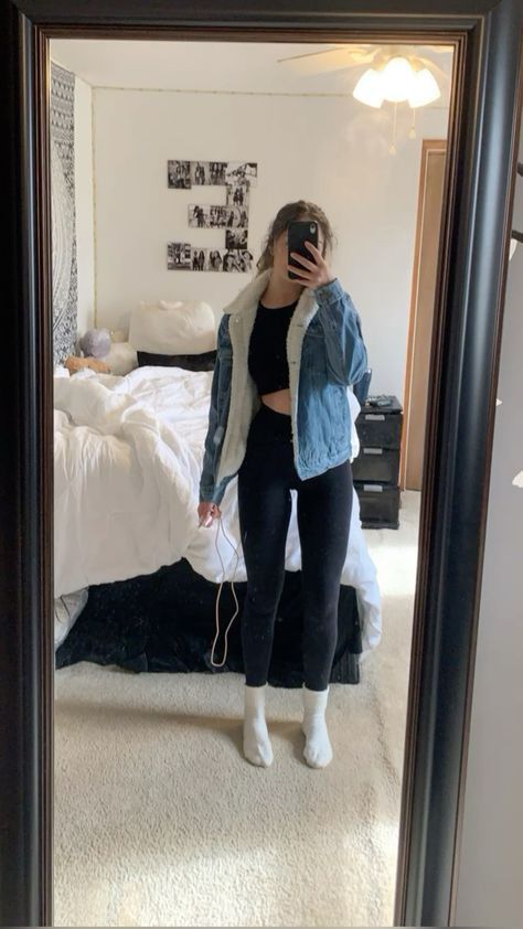 Fleece Denim Jacket Outfit, Sherpa Lined Leather Jacket Outfit, Fleece Jean Jacket Outfit, Fuzzy Jean Jacket Outfits, Denim Jacket With Fur Outfit, Jean Jacket Winter Outfits, Fall Denim Jacket Outfit, Courdory Jacket Outfits, Denim Fur Jacket Outfit