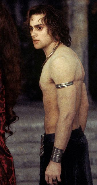 Stuart Townsend. Lestat. Queen of the Damned. Lestat Queen Of The Damned, The Vampire Lestat, Anne Rice Vampire Chronicles, Vampire Lestat, Stuart Townsend, Lestat And Louis, Vampire Bites, Queen Of The Damned, Hot Vampires