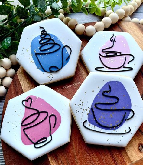 Librarian Cookies Decorated, April Cookies Decorated, Beginner Sugar Cookie Designs, Mug Cookies Decorated, Coffee Cookies Decorated, Thank You Cookies Decorated, Simple Sugar Cookie Designs, Mug Sugar Cookie, Winter Cookies Decorated