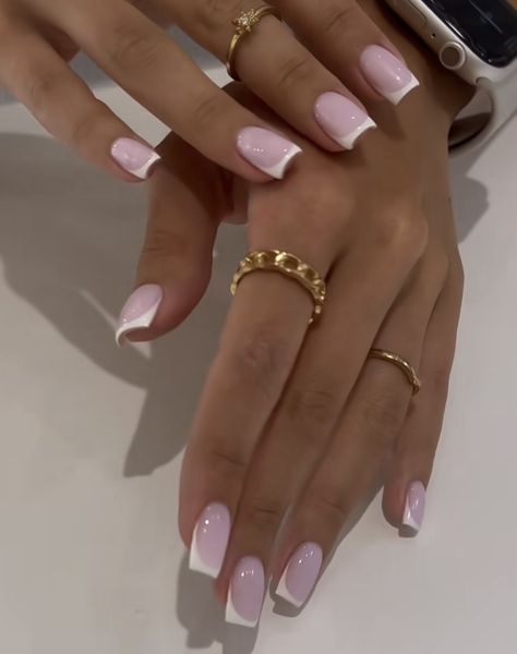 Nails For Long Nail Beds, French Tops Acrylics, Creamy Pink French Tip Nails, Pink Milky French Nails, Pearly Pink Nails Acrylic, Evettexo Nails, Milk Pink Nails Acrylic, Milky Pink Square Nails, Senior Portrait Nails