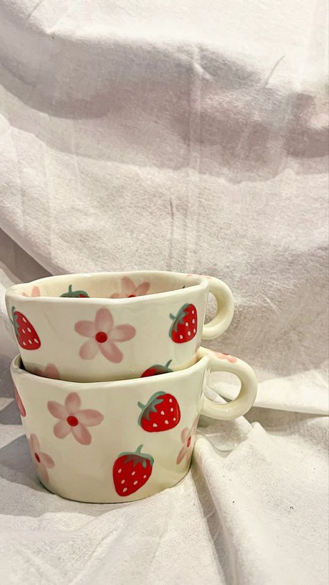 Mug Painting Ideas Strawberry, Ceramic Art Strawberry, Strawberry Pottery Bowl, Strawberry Mug Painting, Pottery Painting Tea Cup, Strawberry Mug Pottery, Strawberry Painted Mug, Pottery Painting Mug Flowers, Valentine Pottery Painting Ideas