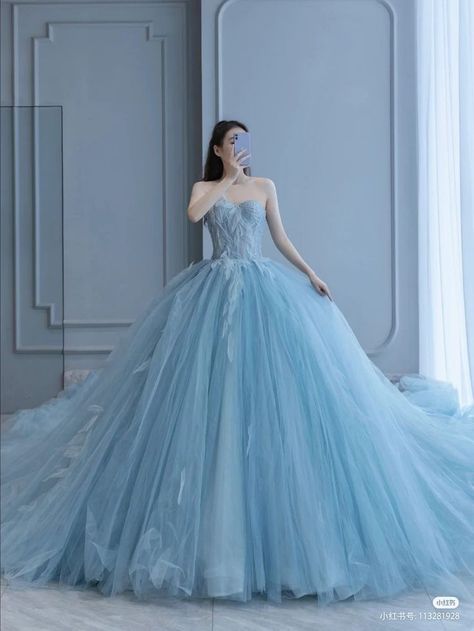 Fairytale Dress Princesses Ball Gowns Blue, Blue Debut Gown, Big Blue Dress, Light Blue Quinceanera Dresses, Ball Gowns Fantasy, Debut Gowns, Princess Dress Fairytale, Fairytale Gown, Quinceanera Dresses Blue