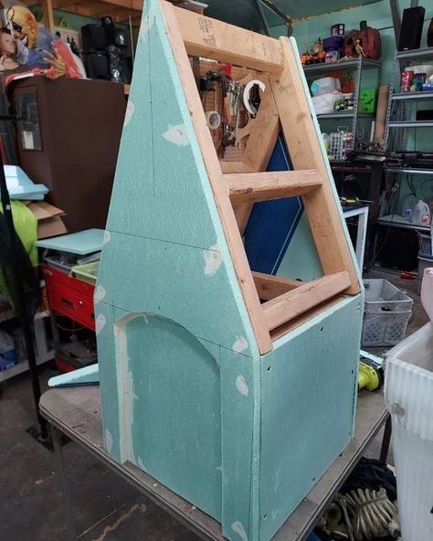 Zero Dog House Zero Dog House Diy, Zero Dog House, Zero Dog, Nightmare Before Christmas Kids, Yard Haunt, Diy Props, Dog House Diy, Christmas Kids, Halloween Props