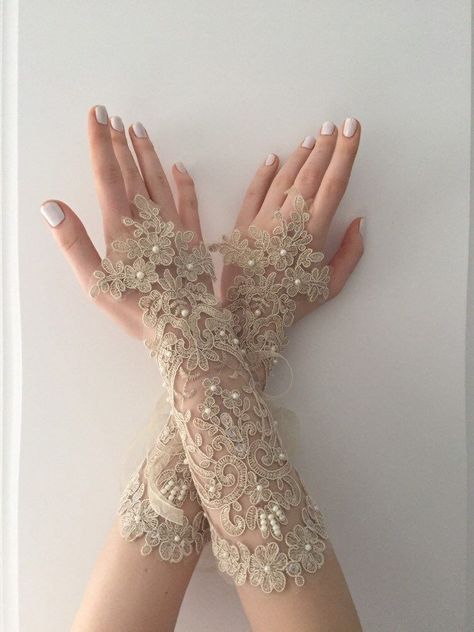 Wedding gloves, Bridal gold champagne gloves, bridal long gloves, bridal gloves, gloves, wedding gloves, wedding anklet, wedding long mitten Fancy Gloves, Floral Gloves, Lace Fingerless Gloves, Wedding Anklets, Bridal Cuff, Pink Gloves, Formal Gloves, Lace Accessories, Style Français