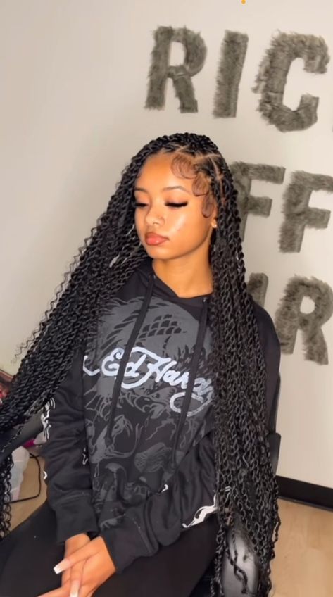 Side Part Twist, Twist With Curls, Long Cornrows, Future Hairstyles, Braided Hairstyles For Black Women Cornrows, Feed In Braids Hairstyles, Hair Twist, Box Braids Hairstyles For Black Women, Cute Box Braids Hairstyles