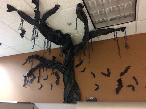 Halloween Decorating Ideas For Office, Scary Halloween Wall Decor, Dark Forest Decorations, Diy Haunted Tree, Halloween Desk Decorating Contest, Halloween Enchanted Forest, Witch Cubicle Decorations, Nursing Home Halloween Decorations, Halloween Forest Decorations