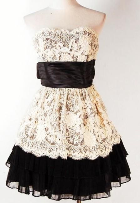 dress :: http://www.betseyjohnson.com/home/index.jsp Detail Couture, Betsey Johnson Dress, Lace Outfit, Betsey Johnson Dresses, Mode Chic, Vestidos Vintage, Popular Hairstyles, Mode Inspiration, Looks Style