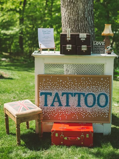 Temporary Tattoo Booth, Wedding Booth, Wedding Temporary Tattoos, Tattoo Bar, Wedding Reception Activities, Tattoo Station, Tattoo Wedding, Quirky Wedding, Camp Wedding