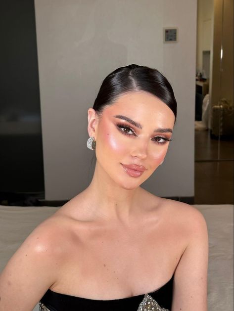 Classy Makeup, Prom Eye Makeup, Bridesmaid Hair Makeup, Glam Makeup Look, Fancy Makeup, Makeup Eye Looks, Bridal Makeup Looks, Glowing Makeup, Elegant Makeup