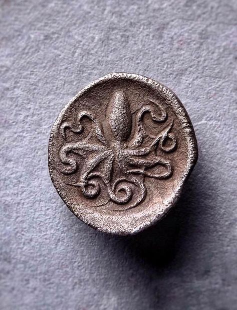 Ancient Artefacts, Ancient Greek, Syracuse Sicily, Ancient Greek Coin, Archaeological Finds, Greek Coins, Ancient Coins, Ancient Artifacts, Historical Artifacts