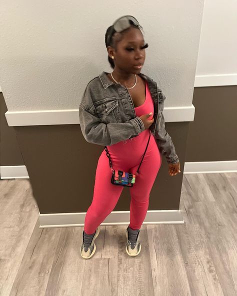 Yeezy 700v3 outfit black girl, yeezy 700v3 outfit, pink jumpsuit, grey jean jacket, soft life black girl Cute Outfits With Glasses, Aesthetic Outfits Black, Outfits With Glasses, Red Dunks, Feedin Braids, Girl Aesthetic Outfits, Yeezy 700, College Fits, Me Personally