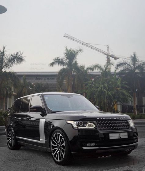 Range Rover Vogue Range Rover Vogue Autobiography, Range Rover Sport Black, Black Range Rover, Cars Range Rover, Range Rover Black, Range Rover Car, Luxury Cars Range Rover, Range Rover Supercharged, Black Range