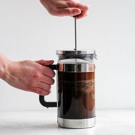 How to Use a French Press - Fit Foodie Finds Cold Brew Coffee Ratio, French Press Recipes, Cold Press Coffee, Homemade Cold Brew Coffee, Best Cold Brew Coffee, French Press Cold Brew, Stainless Steel Coffee Maker, Cold Brew Coffee Recipe, Making Cold Brew Coffee