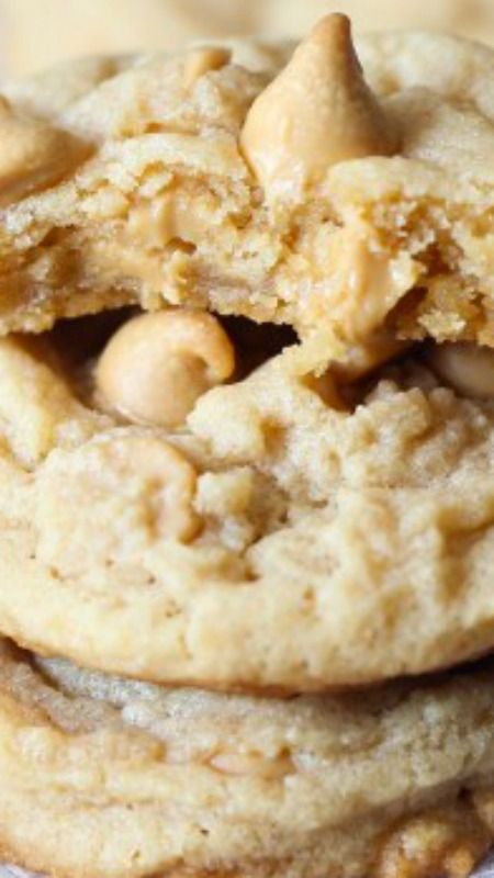 Peanut Butter Cookies With Peanut Butter Morsels, Double Peanut Butter Cookies, Peanut Butter Cookie Recipe Soft, Peanut Butter Chip Cookies, Healthy Peanut Butter Cookies, Cookies And Cups, Butter Cookies Easy, Soft Peanut Butter Cookies, Butter Cookie Recipe