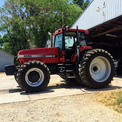 CASE IH 8950 MAGNUM FWD Farming Machinery, Tractor Farming, Farming Life, Case Ih Tractors, International Harvester Tractors, Tractor Pictures, Big Machines, International Tractors, Case Tractors