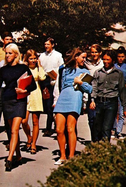 1970s College Fashion, Horse On A Stick, 1960s School, 1960's Style, 1970s Dress, Retro Space, Retro Preppy, 12th Grade, On A Stick