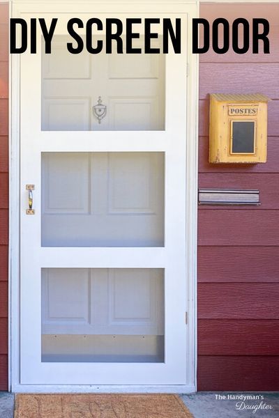 Wow, it was WAY easier than I thought to make a screen door! You only need a few tools to create a custom DIY screen door that fits your door opening perfectly! Learn how to build a screen door with this handy tutorial! #curbappeal #screendoor Build A Screen Door, Modern Woodworking, Organization Shelves, Wooden Screen Door, Diy Screen Door, Diy Screen, Diy Beginner, Basic Woodworking, Woodworking Shop Plans