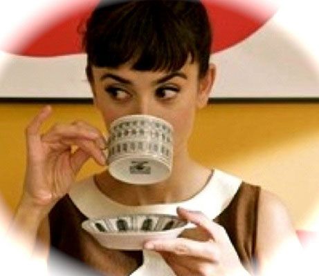 Afternoon Tea & High Tea Etiquette Guide, Etiquette Faux-Pas &  Misconceptions - By: Ellen Easton Blond Amsterdam, Penelope Cruz, Almodovar Films, Chip Dips, Tea Etiquette, Septième Art, 얼굴 그리기, 인물 드로잉, Tea Drinkers