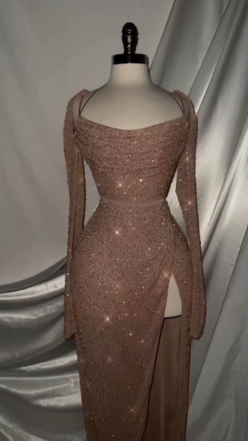 Dinner Dress Classy Elegant, Classic Outfits For Women, Dinner Gowns, Modest Dresses Fashion, Oh Polly Dresses, Dinner Dress Classy, Dresses Classy, Elegant Dresses Classy, Prom Dress Inspiration