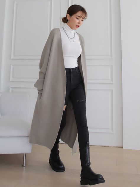 Outfits With Grey Cardigan, Long Cardigan Outfit, Cardigan Gris, Winter Mode Outfits, Long Grey Cardigan, Outfit Cardigan, Gilet Long, Longline Cardigan, Legging Outfits