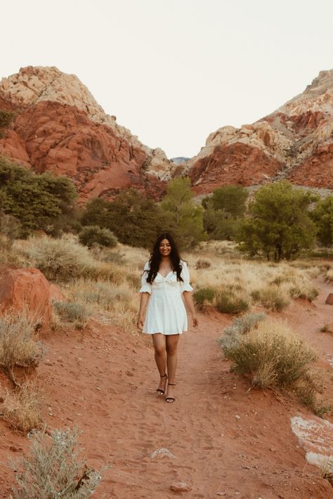 Grand Canyon Photoshoot Ideas, Senior Pictures In Sedona Arizona, Grand Canyon Senior Pictures, Desert Photoshoot Poses, Red Rock Senior Pictures, Red Rocks Senior Pictures, Red Rock Canyon Las Vegas Photoshoot, Arizona Graduation Pictures, Senior Picture Ideas Arizona