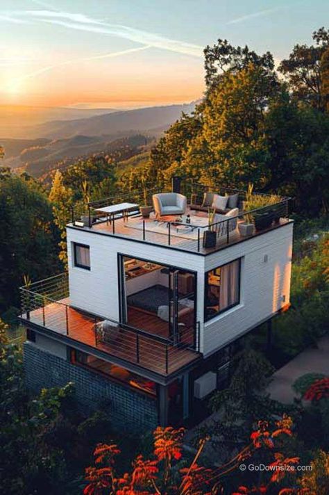 Meanwhile, the white exterior of this modern tiny house coupled with the clean lines and contemporary design of the roof deck creates a sleek and sophisticated look. Roof Decks, Small Beach Houses, Small Modern House Plans, Tiny House Luxury, Rooftop Terrace Design, Rooftop Design, A Frame House Plans, Small House Interior Design, Architectural Design House Plans