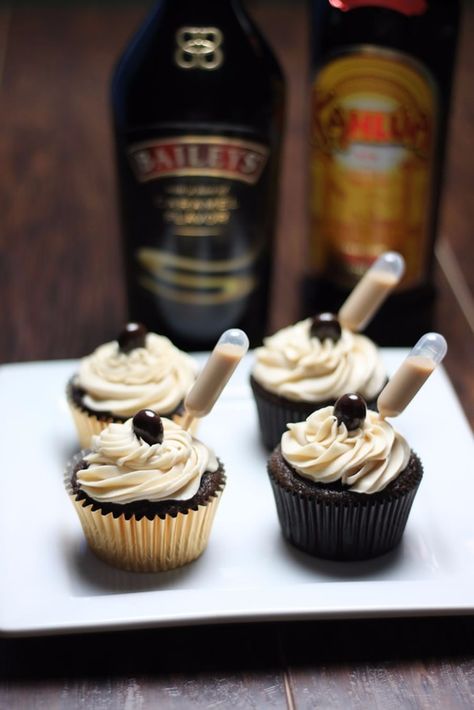 Drunken Cupcakes, Boozy Cupcakes Recipes, Alcohol Infused Cupcakes, Baileys Cupcakes, Alcoholic Cupcakes, Infused Cupcakes, Boozy Cupcakes, Alcoholic Desserts, Boozy Desserts