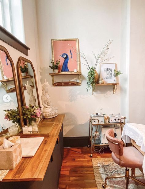 Fun Esthetician Room, In Home Brow Studio, Eclectic Spa Decor, Esthetic Spa Decor, Boho Spa Room Vintage, Boho Beauty Studio, Lash Studio Shed, Esthetician Room Decor Bohemian, Groovy Esthetician Room