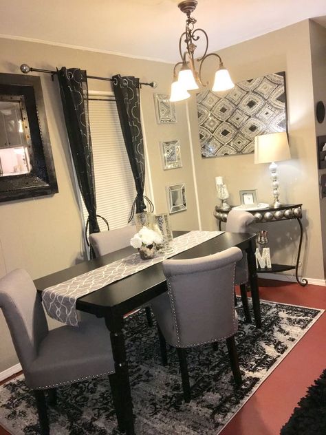 Small Glam Dining Room Ideas, Dinning Room Ideas Apartments, Apartment Dining Room Decor Ideas, Dining Room Themes, Small Dining Room Decor Ideas Apartment, Cute Dining Room Ideas, Dining Room Ideas Apartment, Dining Room Decor Apartment, Apartment Dining Room Decor