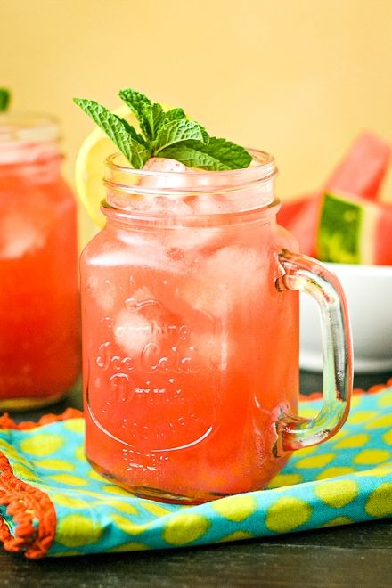 Do you love watermelon? This refreshing fruit is an easy addition to a summer party. Learn the easiest way to cut watermelon plus 7 watermelon recipe ideas. #fromhousetohaven #watermelonrecipe #watermelonideas Watermelon Cooler, Paleo Drinks, Watermelon Cocktail, Perfect Summer Drink, Theme Inspiration, Watermelon Recipes, Mocktail Recipe, Smoothie Drinks, Party Drinks