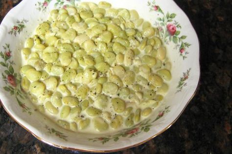 Easy lima beans with cream, butter, and seasonings. Delicious lima bean recipe - baby lima beans in cream. Green Lima Beans, Lima Beans Recipe, Baby Lima Beans, Lima Bean Recipes, Thanksgiving Recipes Side Dishes Easy, Recipes Sides, Beans Beans, Thanksgiving Side Dishes Easy, Bean Recipe