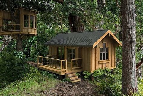 A Frame Cabins, Prefab Home, Small Tiny House, Home Model, Building Remodeling, Building A Tiny House, Tiny House Movement, A Frame House, Small Cabin