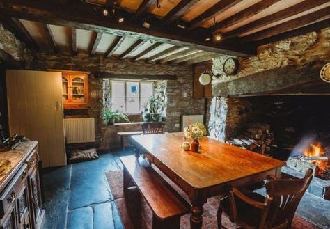 The gorgeous 400-year old traditional Welsh longhouse transformed to brilliantly combine old with new - Wales Online Traditional Welsh Cottage Interiors, Inglenook Fireplace Cottage, Welsh Cottage Interior, Welsh Longhouse, Cottagecore Interior Design, Old English Cottage, Welsh Cottage, Present Design, Country Cottage Homes