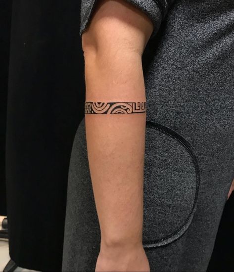 Double Band Tattoo, Native American Band Tattoo, Maori Armband Tattoo Design, Upper Arm Band Tattoo For Women, Arm Ring Tattoo, Arm Band Tattoos For Men, Tattoos Band, Arm Cuff Tattoo, Relaxing Hobbies