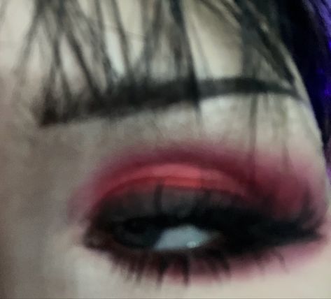 Emo Red Makeup, Valentines Grunge Makeup, Black And Red Emo Makeup, Simple Goth Eyeshadow, Red And Black Hair Asian, Gothic Make Up Looks, Dark Valentines Day Makeup, Dark Red And Black Makeup, Alt Red Makeup