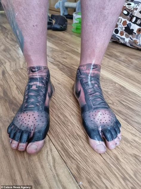 Feet Tattoos Men, Feet Tattoos For Men, Tattoo Pairs, Best Mens Shoes, Inspirational Wrist Tattoos, Nike Tattoo, Shoe Tattoo, Tattoo On Foot, Mens Shoes Casual