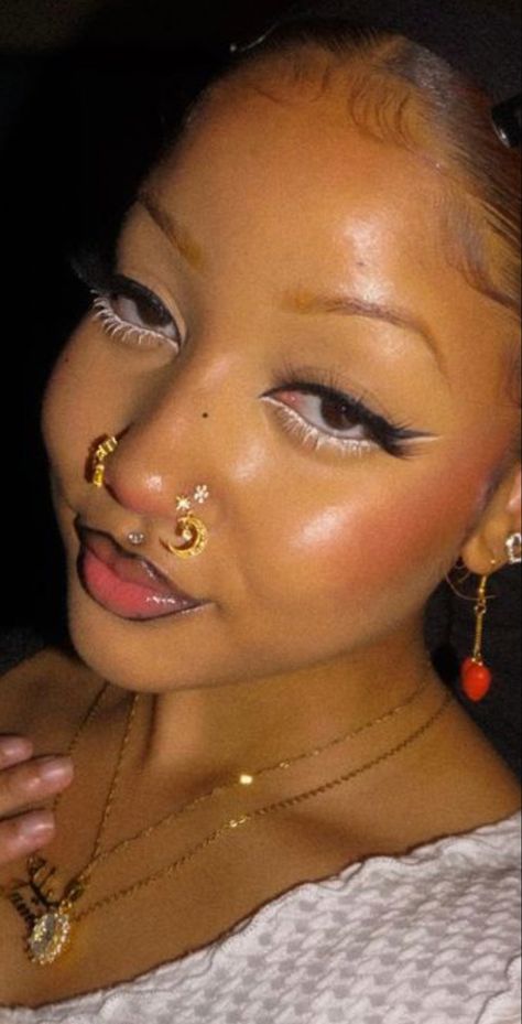 Edgy Makeup Black Women, Black Woman Eye Makeup, 4 Nose Piercings, Nose Piercing Inspiration, Face Piercings Black Women, Triple Nose Piercing, Nose Piercing Aesthetic, Gem Makeup, Cute Nose Piercings