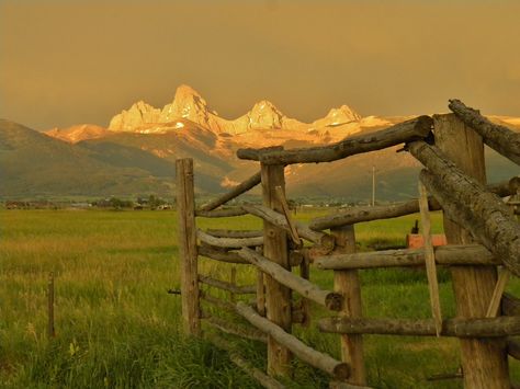 Grand Tetons from Tetonia, Idaho Tetonia Idaho, Holidays Destinations, Go Usa, Utah Travel, Dude Ranch, Romantic Travel, Beautiful Places To Travel, Holiday Destinations, Places Around The World